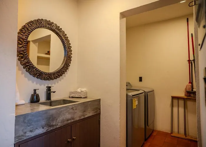 Сasa de vacaciones 4 Bedroom In An Amazing Location In Downtown Cabo San Lucas
