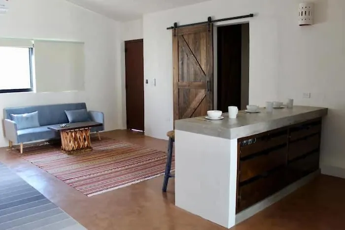 4 Bedroom In An Amazing Location In Downtown