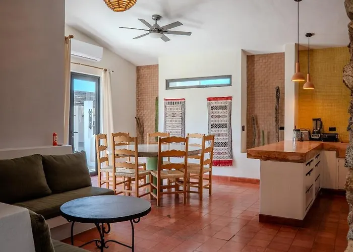 4 Bedroom In An Amazing Location In Downtown