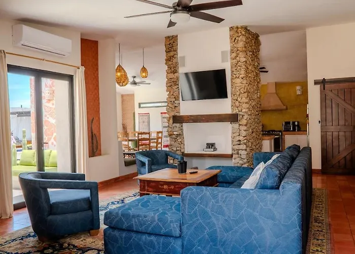 Сasa de vacaciones 4 Bedroom In An Amazing Location In Downtown Cabo San Lucas