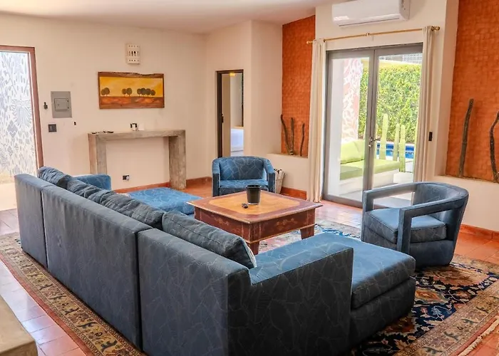 4 Bedroom In An Amazing Location In Downtown Сasa de vacaciones *